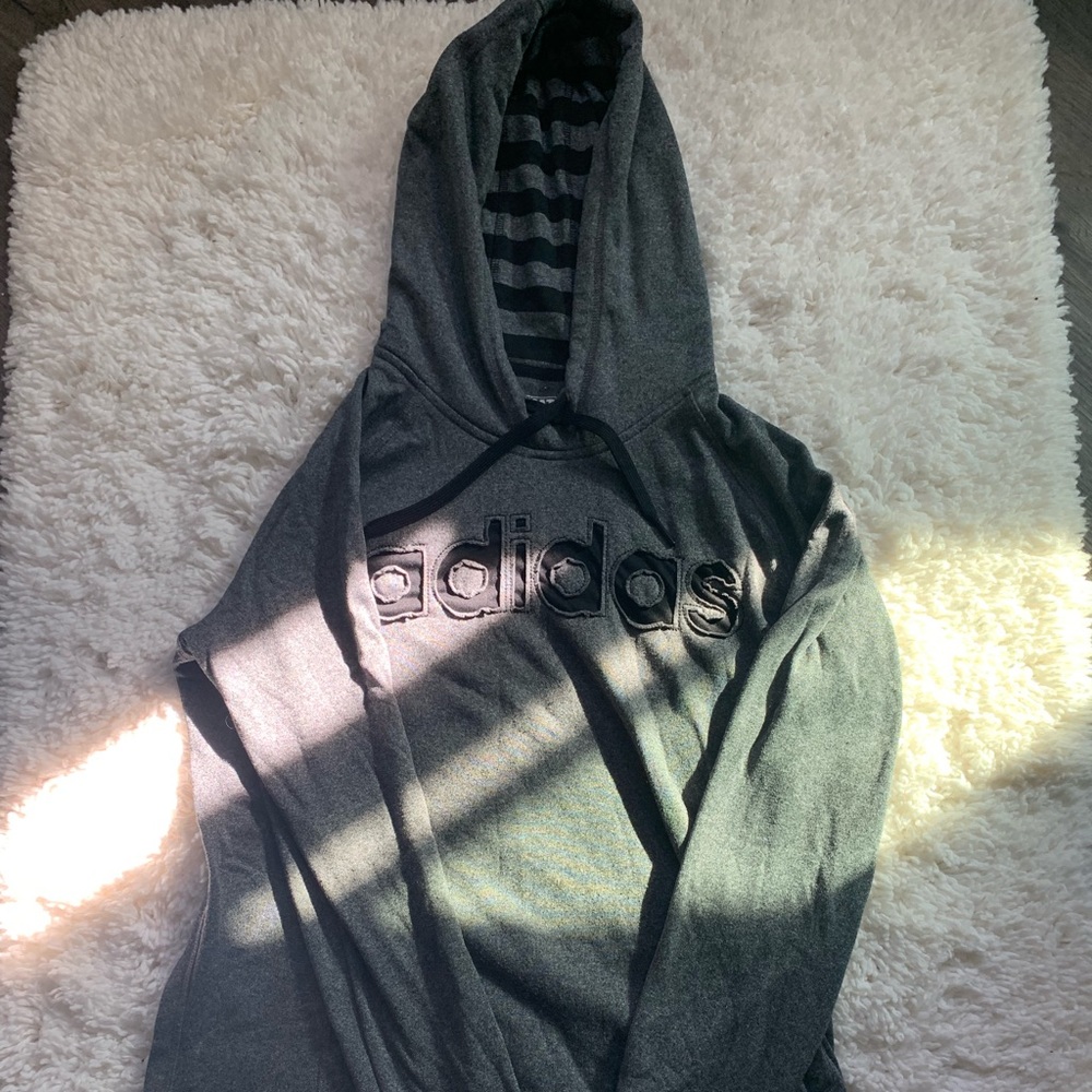 Adidas sweater